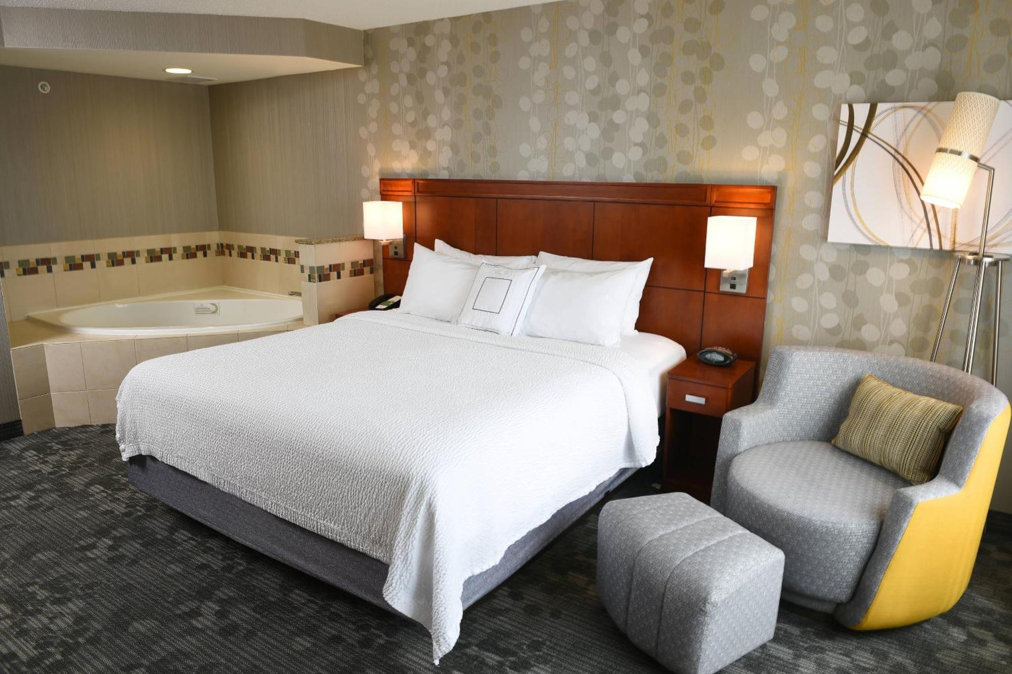 Hotel Courtyard By Marriott 3*