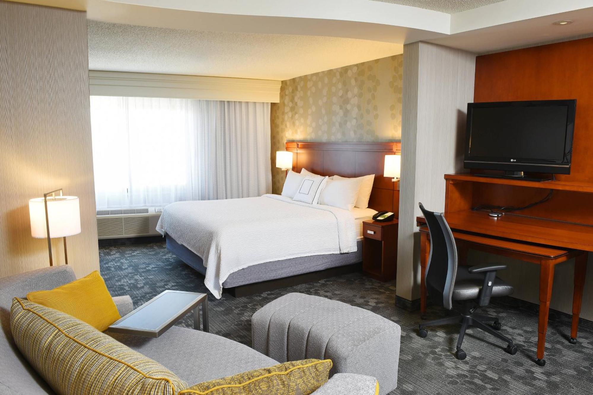 Hotel Courtyard By Marriott 3*
